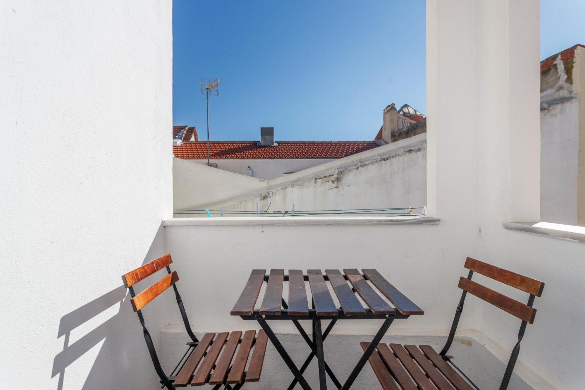 Lisbon City Balcony Exterior photo